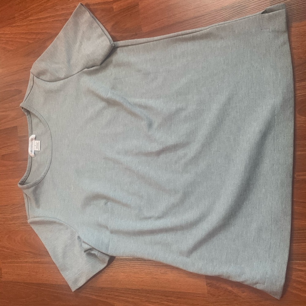 Basic gray t-shirt